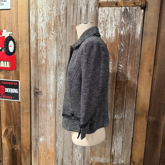 St. JOHN COLLECTION 10 Black White Tweed 3/4 Sleeve Metallic Fringe Trim Jacket - Picture 3 of 15